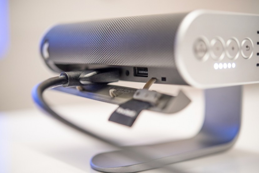 viewsonic m1 portable - the m1 has a multitude of input options, but no native wireless...