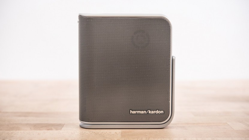 viewsonic m1 portable - the built-in stand doubles as a lens cover.