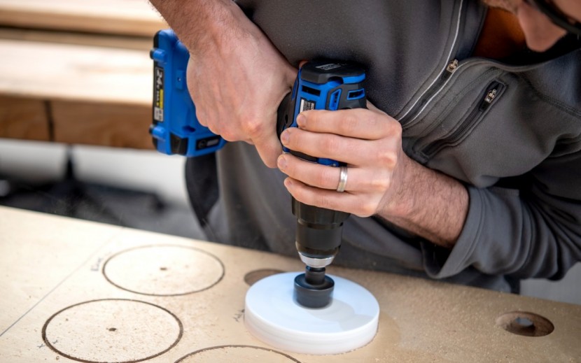 kobalt 24-volt max 1/2-in brushless drill kdd 1424a-03 - the solid core door was no match for this drill.