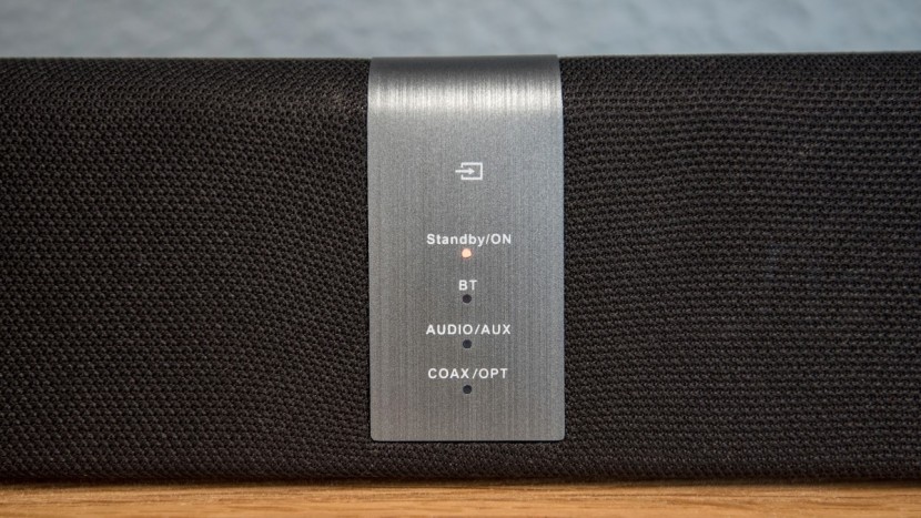 taotronics tt-sk15 - leds let you know which input is selected.