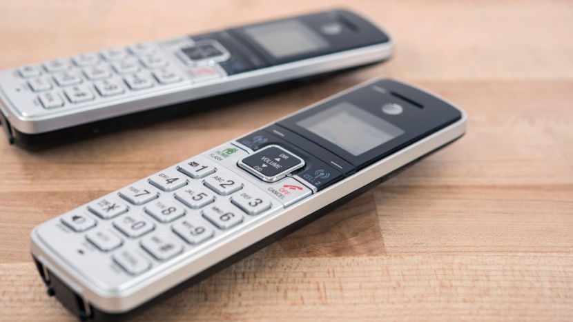 at&amp;t tl96273 - the sound quality of this phone was consistently quite good, and our...