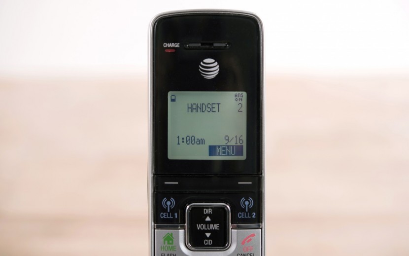 at&amp;t tl96273 - the display is decently easy to read.