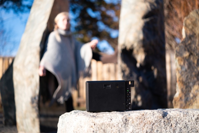 lomography lomo&#039;instant wide - the lomo&#039;instant wide had impressive battery life in our rigorous...