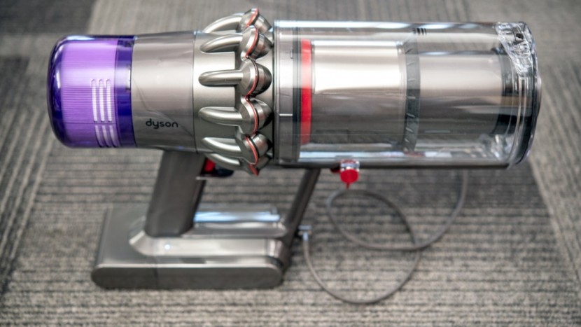 dyson v11 animal - the v11 is very easy to empty.
