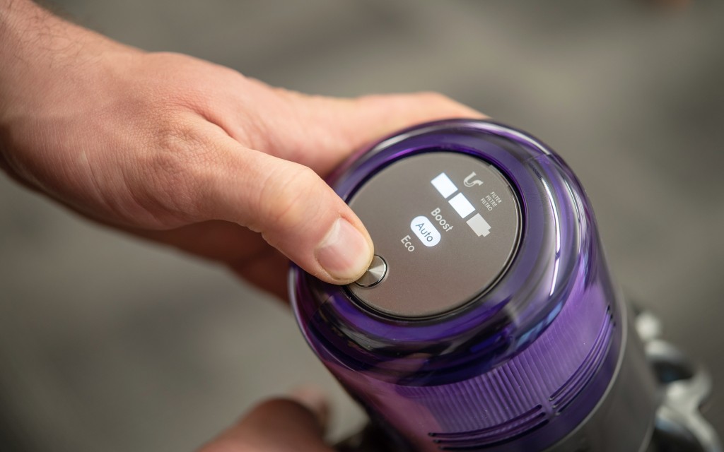 dyson v11 animal - this model has a simple and elegant user interface.