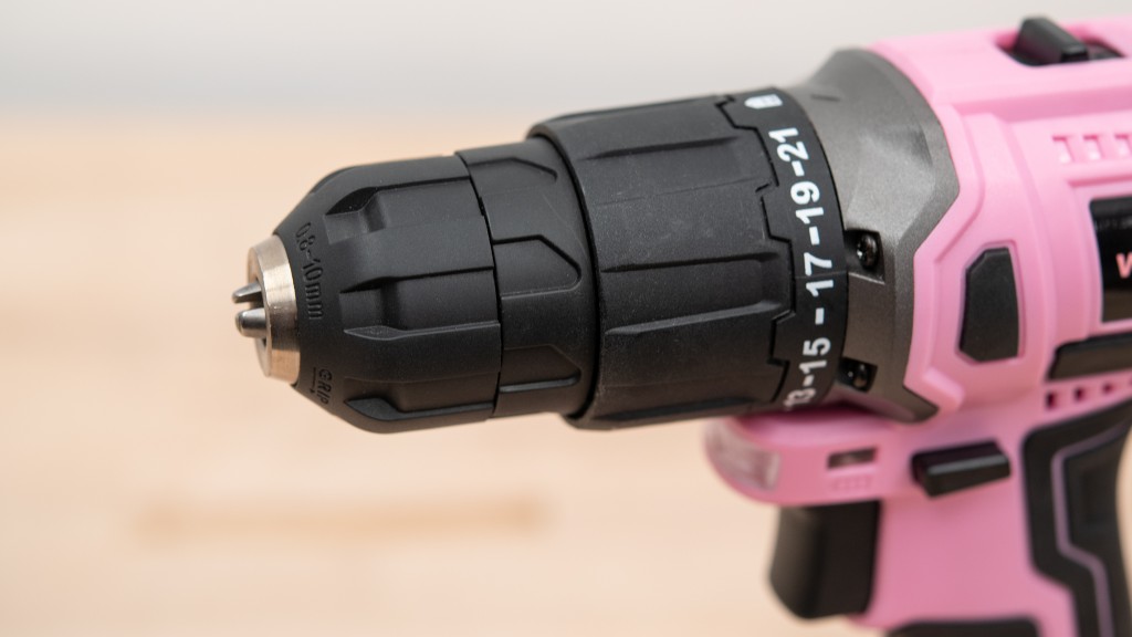 workpro 20v drill driver set - the workpro can't hold anything larger than 3/8" in diameter.