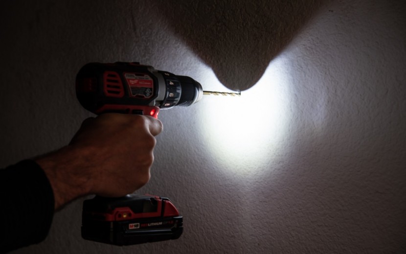 milwaukee m18 compact 1/2" drill driver kit 2606