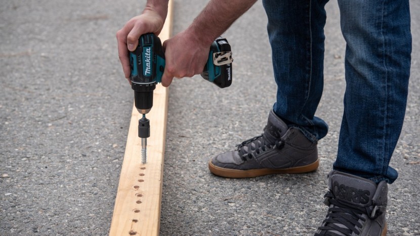 makita xfd10r - the xfd10r struggled to drive in the lag screw in our test.