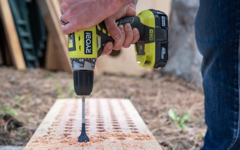ryobi p252 - the ryobi made it through our spade bit test without much fuss.