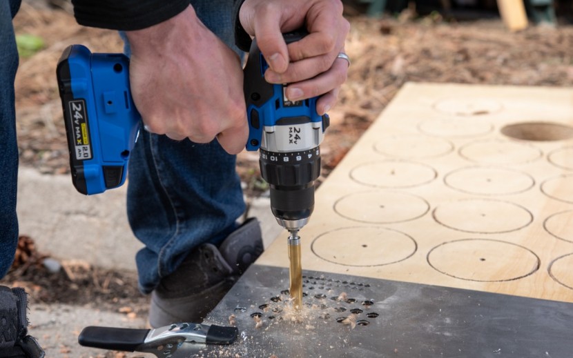 kobalt 24-volt max 1/2-in brushless drill kdd 1424a-03 - the kobalt&#039;s 24 volts of power makes easy work of thin steel.