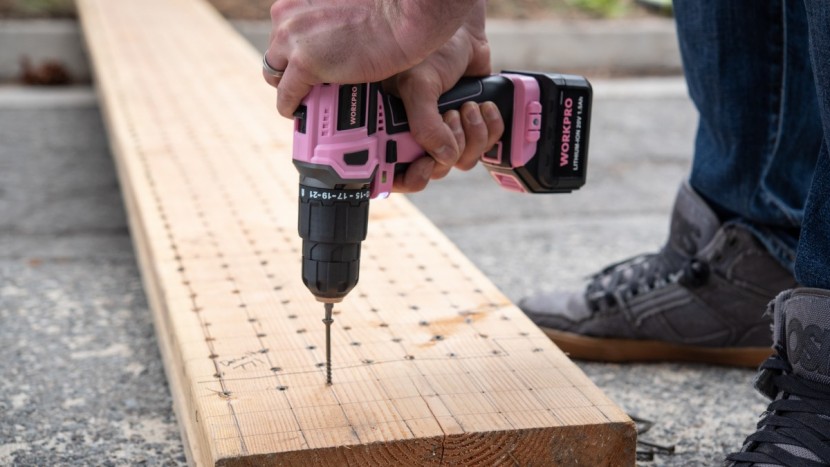 workpro 20v drill driver set - the workpro was just barely able to set the heads of these screws...