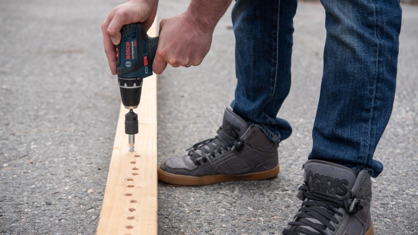 bosch 12v max drill/driver kit ps31-2a - this model couldn't quite cut it in the lag screw test, leaving...