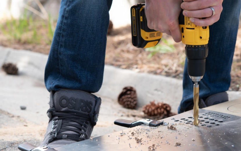 dewalt 20v max compact drill/driver kit dcd771c2