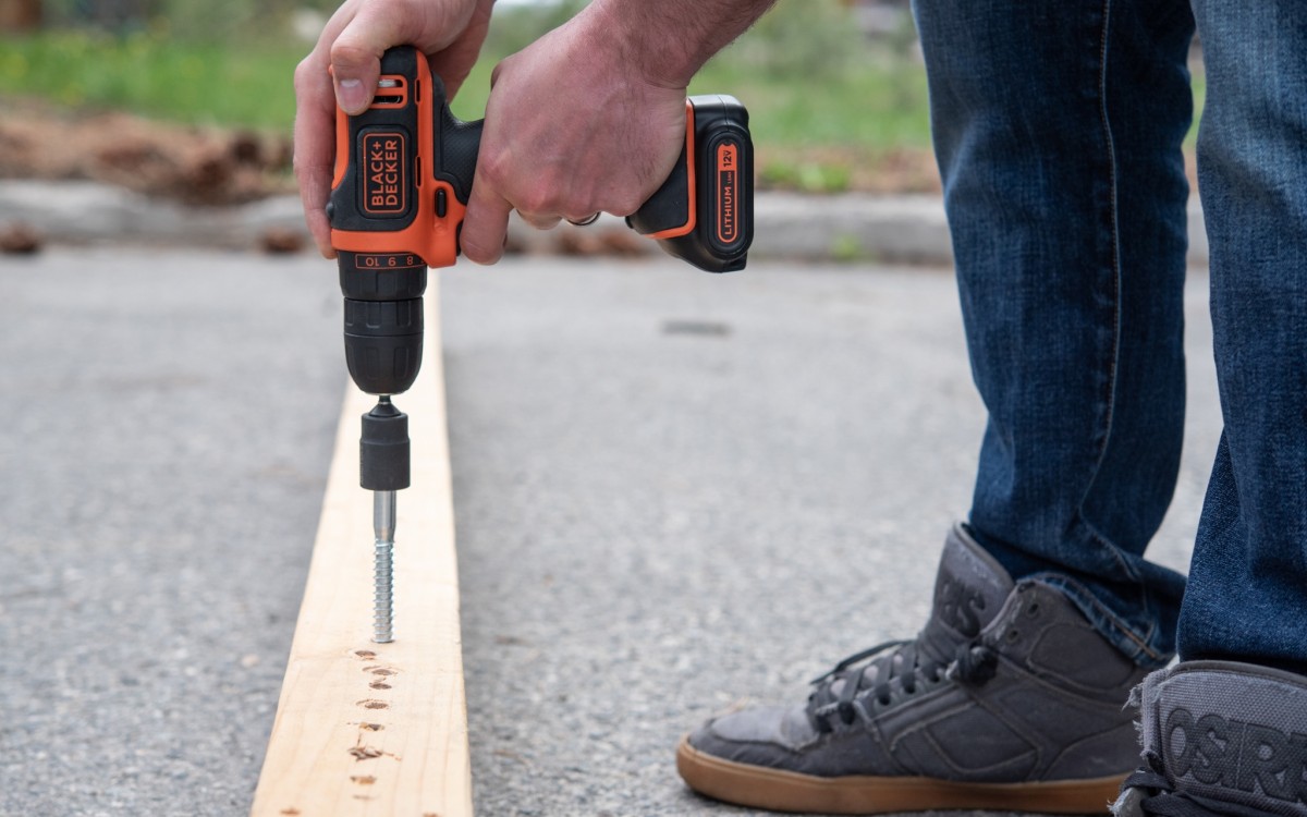 Black+Decker 12V Max Drill/Driver BDCDD12C Review (This drill didn't do much better in our driving tests.)