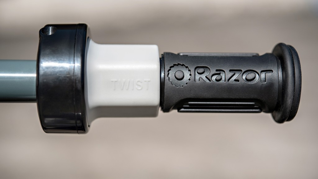 razor e300 - turn and burn. the razor&#039;s twist grip accelerator.