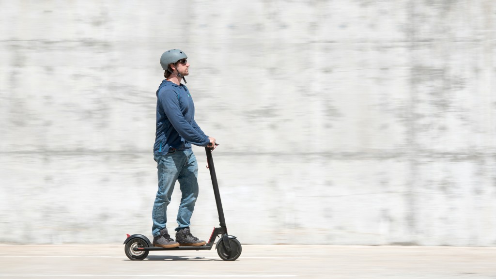 gotrax gxl commuter - the gotrax is below average in max speed but climbs quite well.