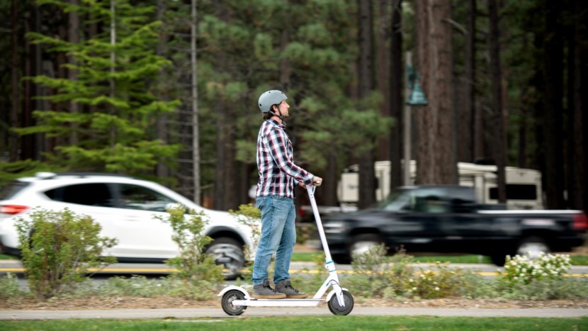 tomoloo l1 - the tomoloo cruising at full tilt for a maximum of 10.9 effective...