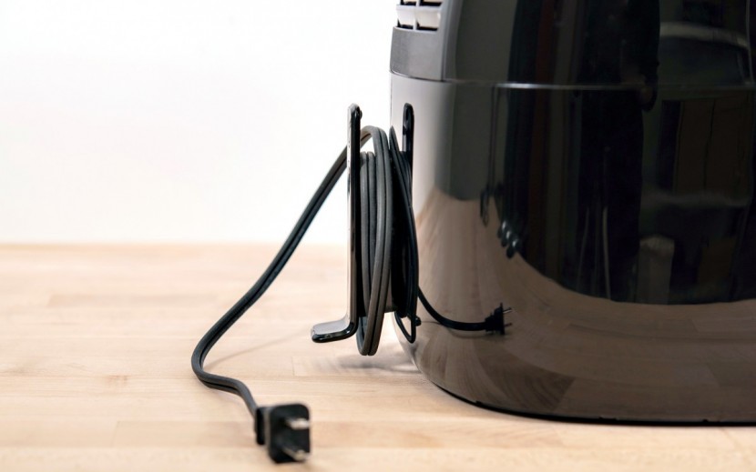 philips hd9641/96 avance - the convenient cord keeper.