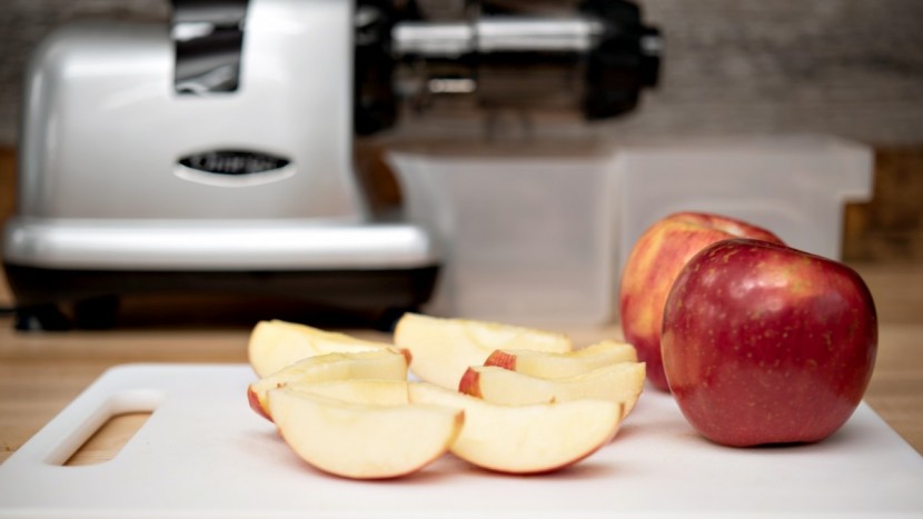 omega nutrition center - the omega nutrition center yields a ton of juice from soft produce.