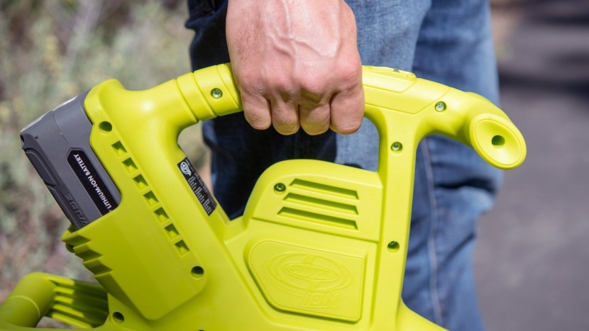 sun joe ionbv - you can grip the ionbv anyway you want since there isn't a trigger...