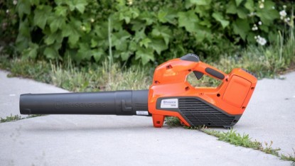 Product photo of Husqvarna 320iB 40V Leaf Blower