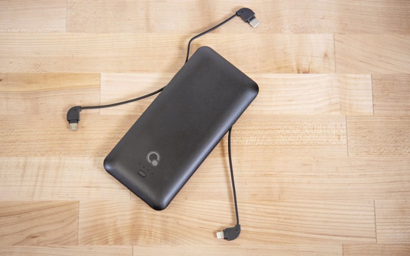 q slim power bank pro 10000 mah - the q slim has all three major types of charging cables built-in:...