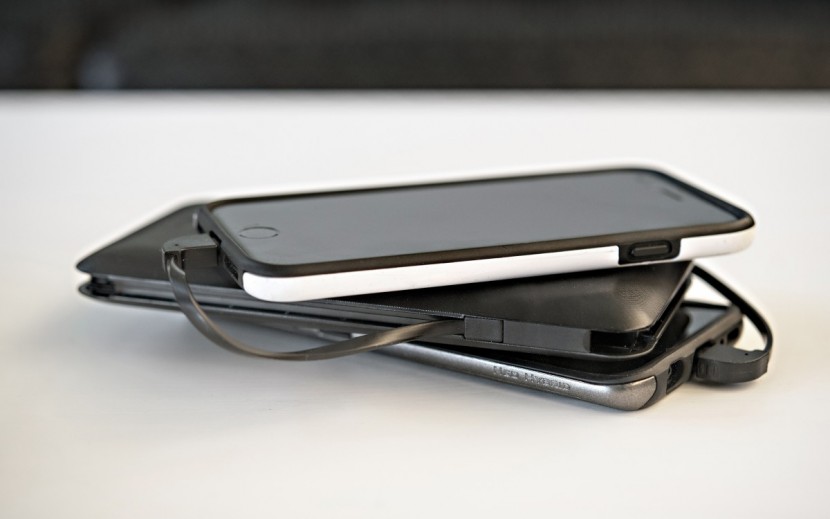 power bank - the integrated cables on the q slim let you charge multiple devices...