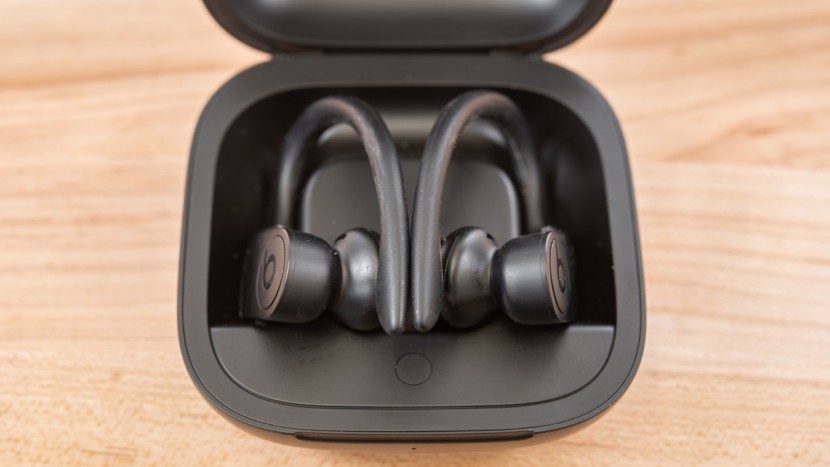 beats by dre powerbeats pro - the powerbeats pro have an impressive battery life.