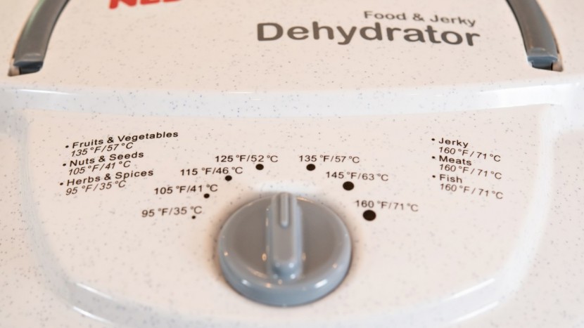 nesco snackmaster pro - if you're going to have a dial control, best to have them be...