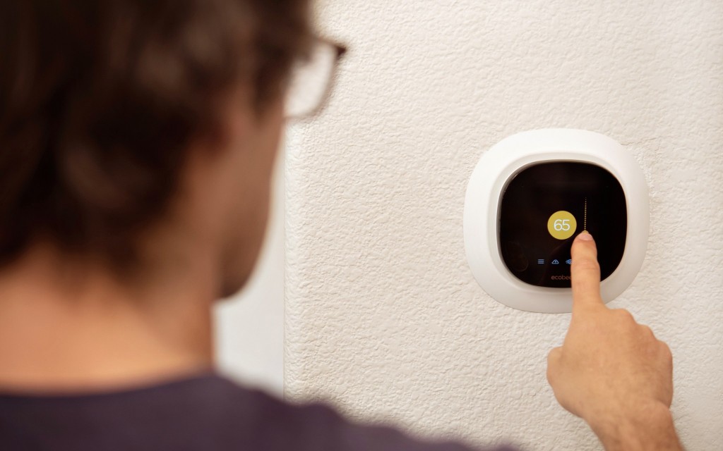 ecobee smartthermostat with voice control - the smartthermostat is very easy and intuitive to use.