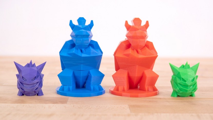 creality 3d ender 3 pro - the overhanging geometry of the low-poly figures came out clean but...