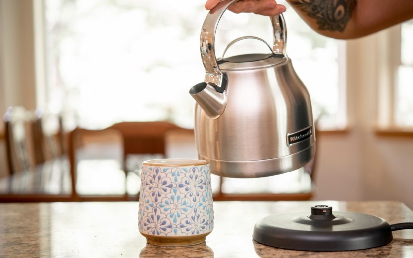 kitchenaid kek1222sx - i'm a little teapot, short and stout...