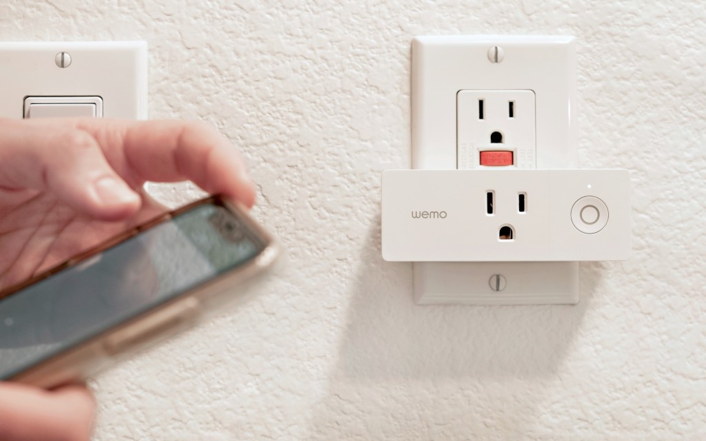 Etekcity WiFi Smart Plug, Energy Monitoring Wireless Mini Outlet