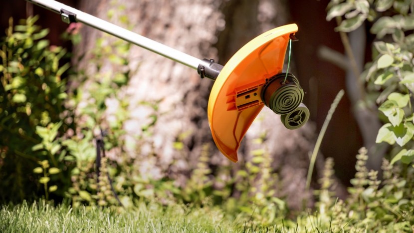 worx wg191 56v 13-inch - we did find that the guard can get in the way for detail cuts if you...