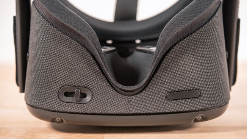 oculus quest - this headset does a good job of filtering out ambient light.