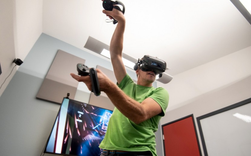 vr headset - we extensively tested all the top vr headsets out there to help you...