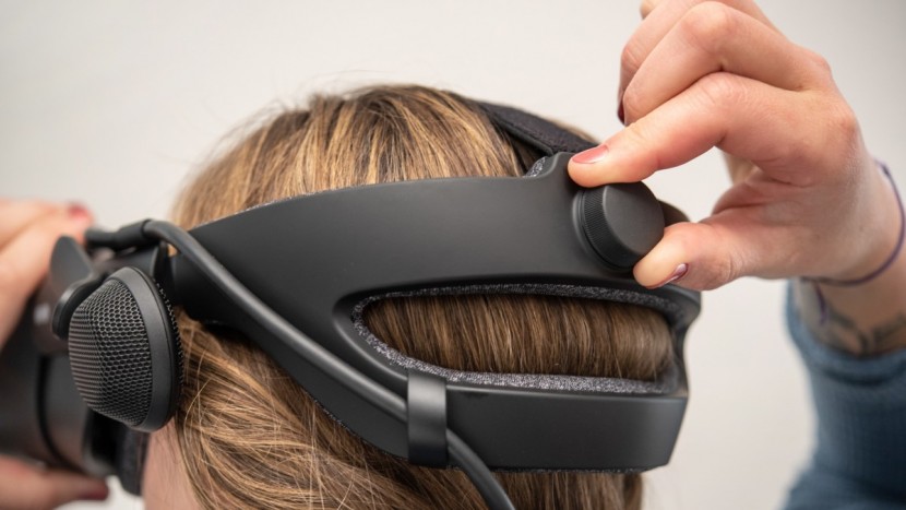 valve index - the index is average in comfort and below average if you wear need...