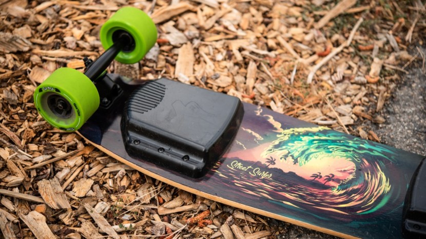 ride1up bamboo classic - the ride1up is a decent budget skateboard.