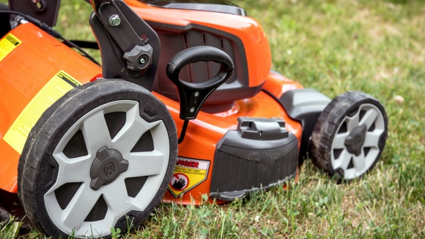 husqvarna le221r - the husqvarna has limited cutting heights