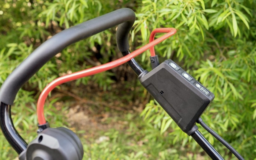 makita xml03 - the makita's bail is a bit stiff and uncomfortable to hold down