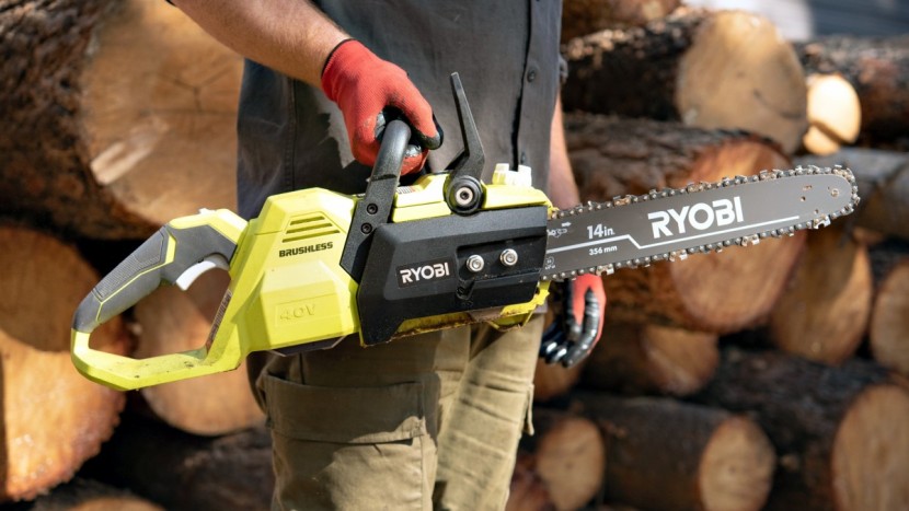 ryobi 40v ry40530 - the ryobi 40v ry 40530 does an ok job of cutting, but it runs out of...