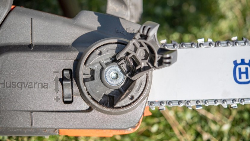 husqvarna 120i - the husqvarna tool-free tensioning system doesn&#039;t perform quite as...