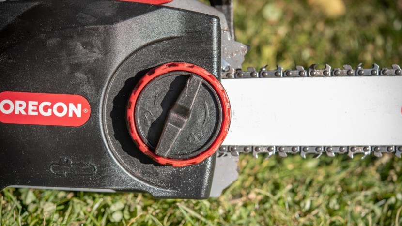 oregon cordless cs300 - the oregon cs300 chain tensioning system looks good, but it came...