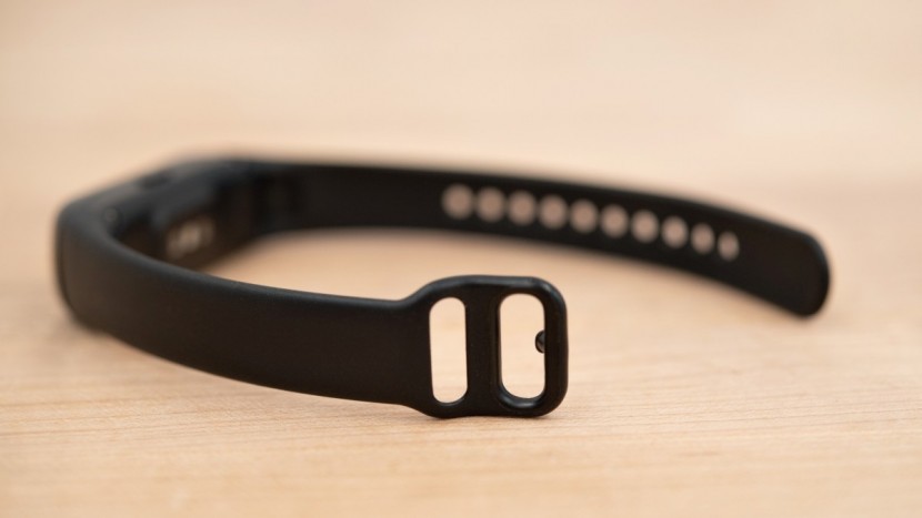 samsung galaxy fit - this type of clasp can be a bit finicky.