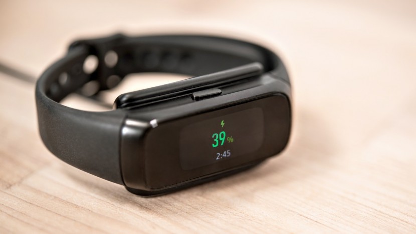samsung galaxy fit - the fit has a decent battery life, so you can probably get a few...