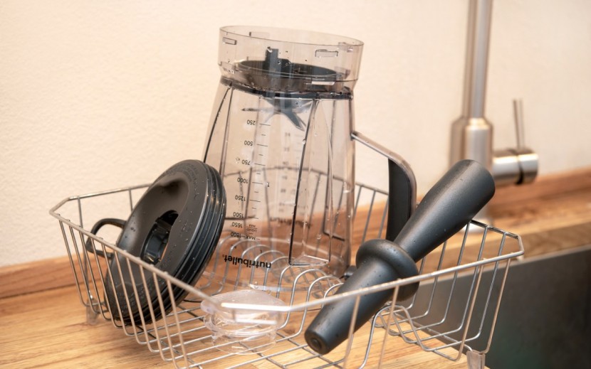 nutribullet combo - with a little soap and warm water, we used the extract program to...