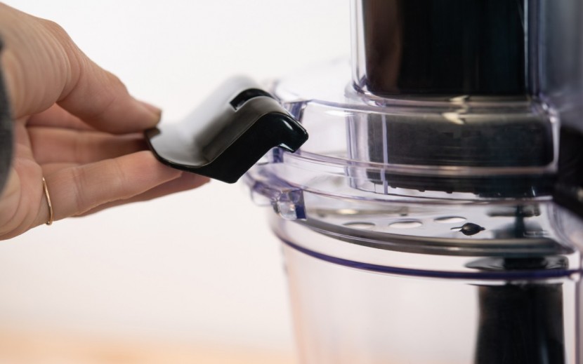 hamilton beach 70725 12-cup stack & snap - the lack of a rubber seal most likely caused the stack & snap to...