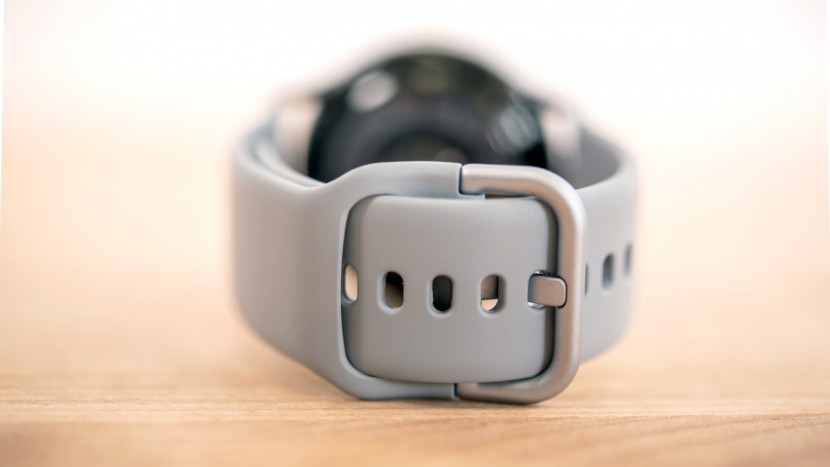 samsung galaxy watch active2 - the clasp can be a bit difficult on this watch.