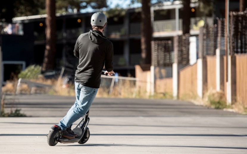 boosted rev - with a range of up to 16.5 miles, you&#039;ll have plenty of time to...