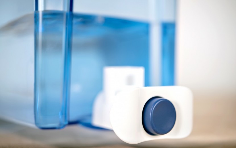 zerowater 23-cup jug - we didn&#039;t really like that you have to hold the button down while...